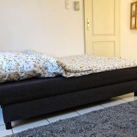 Charmante Gartenwohnung Mit Privatem Grossen Garten Köln Eksteriør bilde